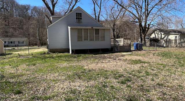 Photo of 926 New Ballwin Rd, Ballwin, MO 63021