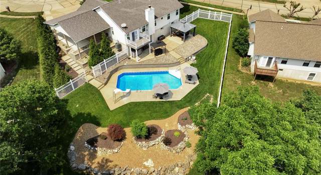 Photo of 400 Lexington Ct, Imperial, MO 63052