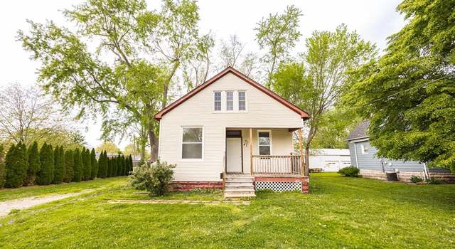 Photo of 47 W Poplar St, Mascoutah, IL 62258