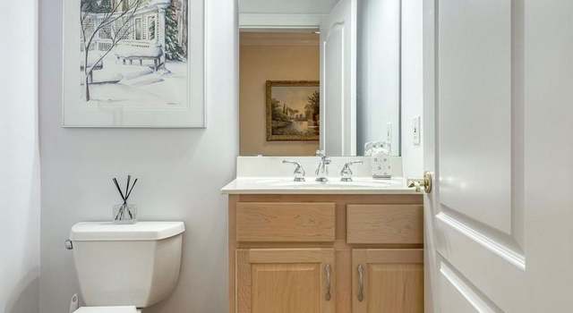Photo of 500 N North And South Rd #204, St Louis, MO 63130