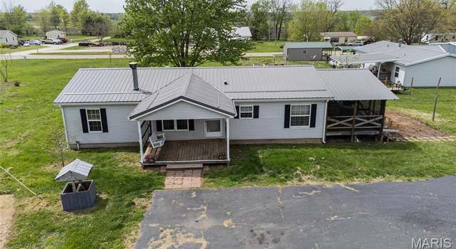 Photo of 751 High St, Edgar Springs, MO 65462