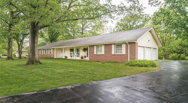 Photo of 712 Chamblee Ln, Saint Louis, MO 63141
