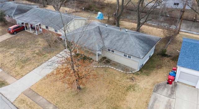 Photo of 520 Angelus Dr, Florissant, MO 63031
