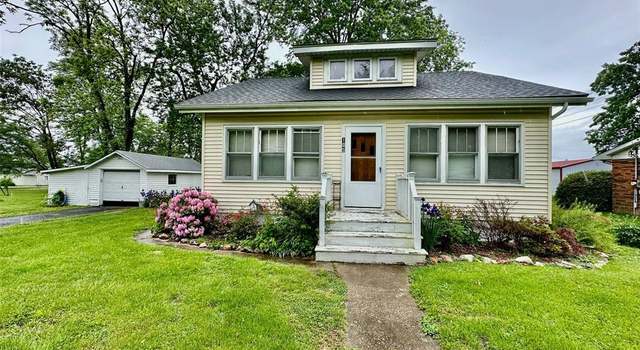 Photo of 105 Jersey St, Brighton, IL 62012