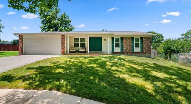 Photo of 574 Larksmore Ct, Manchester, MO 63021