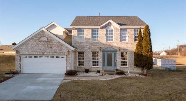 Photo of 100 Cheshire Ct, Fairview Heights, IL 62208