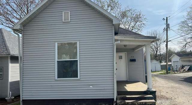 Photo of 516 W Edwards St, Vandalia, IL 62471
