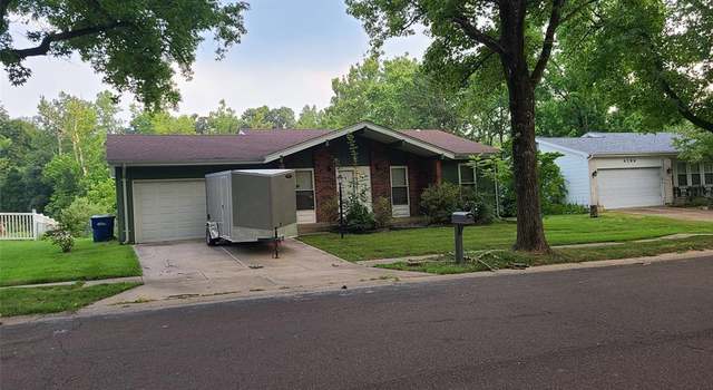 Photo of 6300 Silver Fox Dr, Florissant, MO 63034