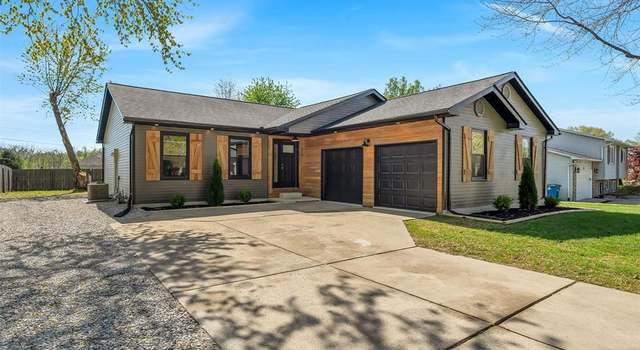 Photo of 219 Woodland Dr, Edwardsville, IL 62025
