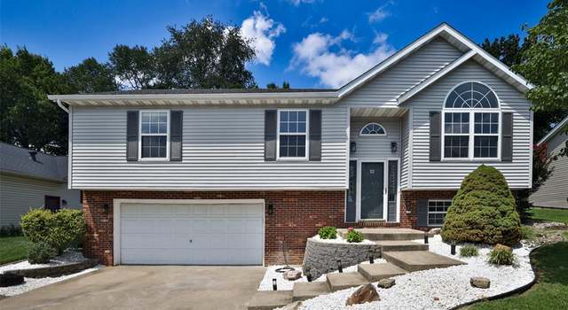 Photo of 32 Windermere Dr, Glen Carbon, IL 62034