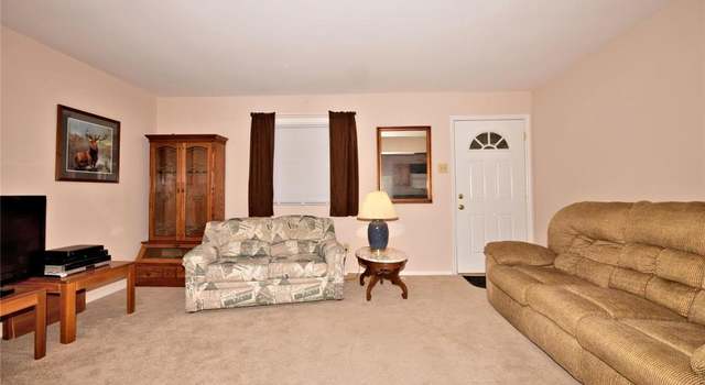 Photo of 3206 Clarence Dr, St Charles, MO 63301