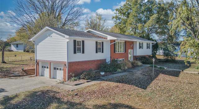 Photo of 3644 Crestview Dr, Hillsboro, MO 63050