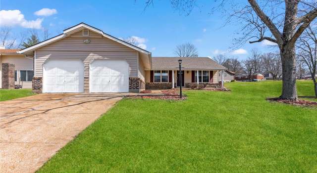 Photo of 2 Waterways Ct, Florissant, MO 63033