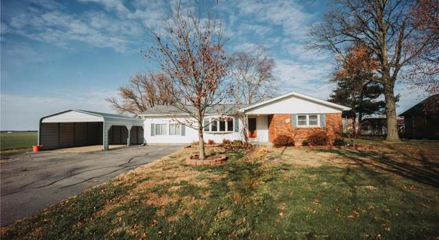 Photo of 208 W Hoffman St, Irvington, IL 62848