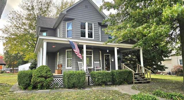 Photo of 215 N Spruce St, Nokomis, IL 62075
