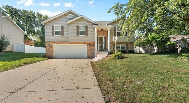 Photo of 915 Carla Dr, Troy, IL 62294