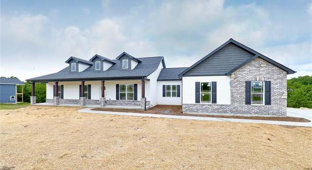 Photo of 4 Ashley Ln, Hawk Point, MO 63349