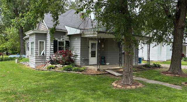 Photo of 406 Ridge St, Shelbina, MO 63468