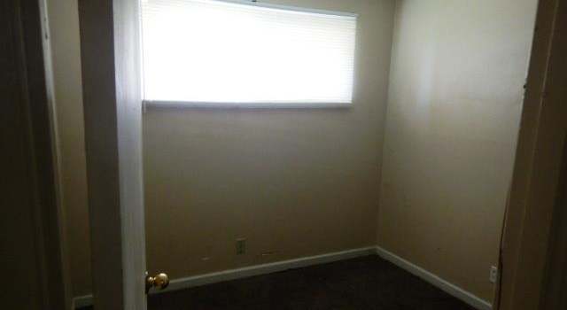 Photo of 7820 Atherstone Dr, St Louis, MO 63121