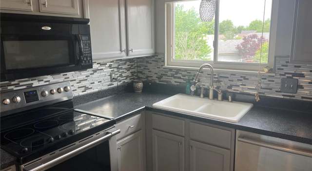Photo of 1658 Feise Forest Dr, O'fallon, MO 63368