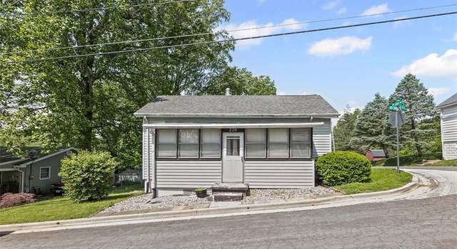 Photo of 220 Summit Ave, Glen Carbon, IL 62034