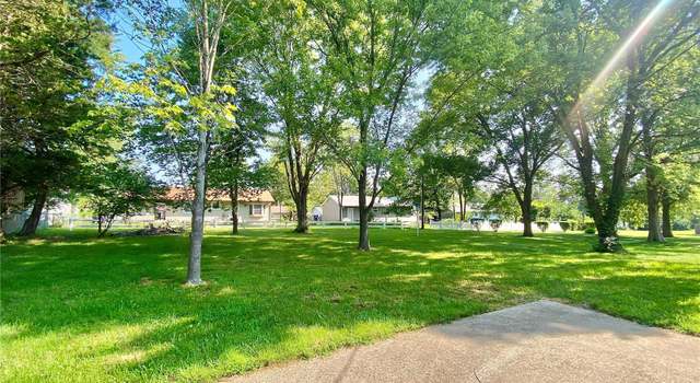 Photo of 12 Tomahawk Ln, Warrenton, MO 63383