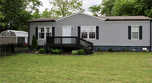 Photo of 302 W Cedar St, Bertrand, MO 63823