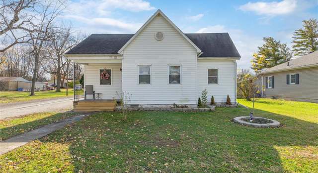 Photo of 821 S Main St, Carrollton, IL 62016