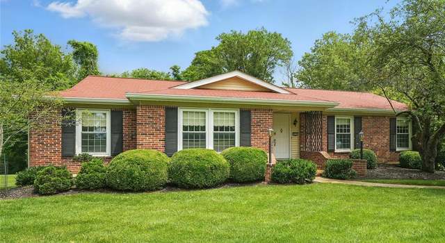 Photo of 310 Wildbrier Dr, Ballwin, MO 63011
