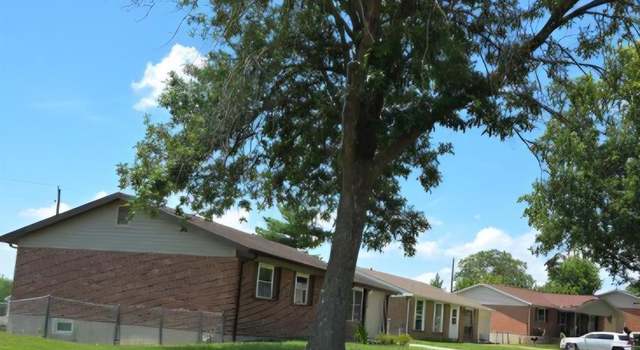 Photo of 17 Stonehenge Ct, St Charles, MO 63303