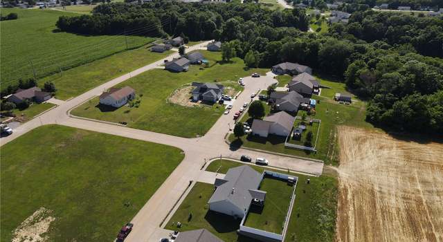 Photo of 412 Cliff View Pl, Valmeyer, IL 62295