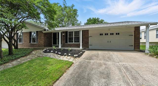 Photo of 3647 Argonne Forest Dr, Florissant, MO 63034