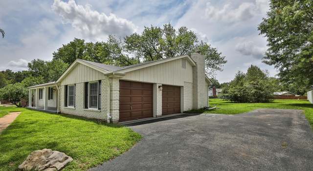 Photo of 309 Breezeview Dr, Ballwin, MO 63021