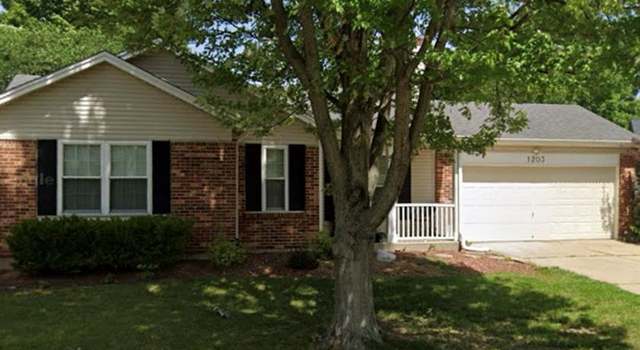 Photo of 1203 Summerwood Dr, St Peters, MO 63376
