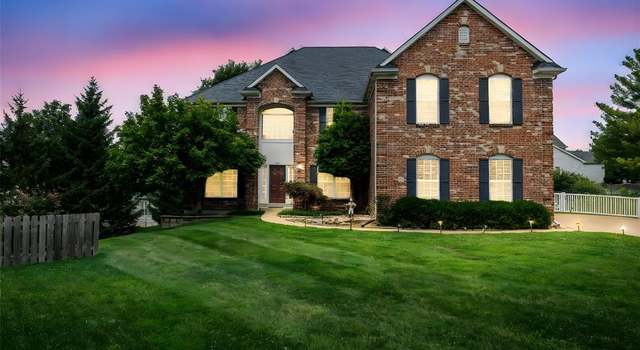 Photo of 445 Whitestone Farm Dr, Chesterfield, MO 63017