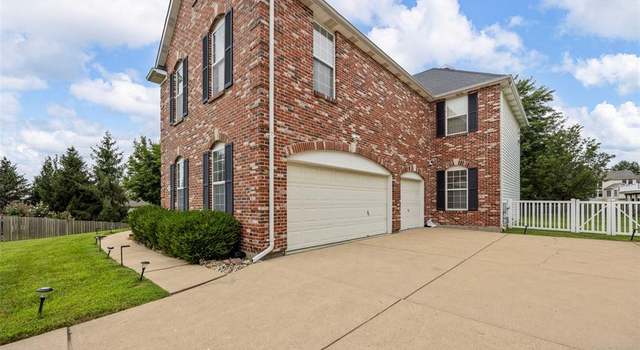 Photo of 445 Whitestone Farm Dr, Chesterfield, MO 63017