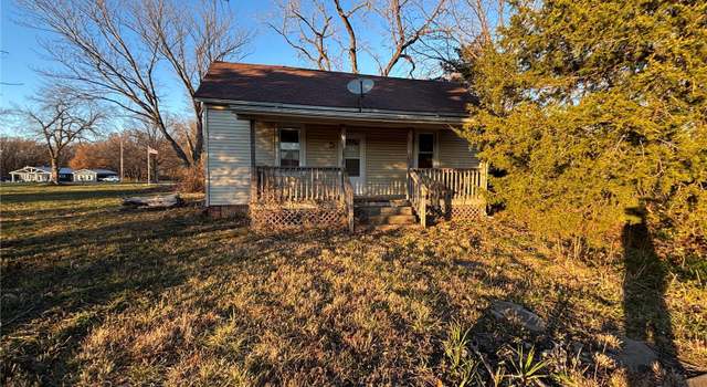Photo of 480 Sunny Ln, Mount Olive, IL 62069