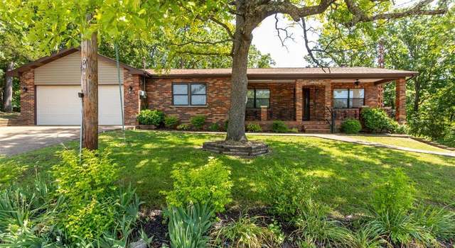 Photo of 311 N Lake Dr, Hillsboro, MO 63050