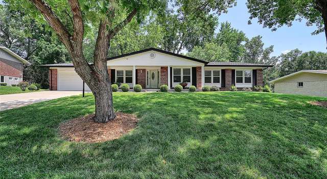 Photo of 18 Orange Hills Dr, Chesterfield, MO 63017
