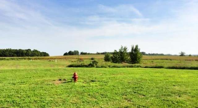 Photo of 521 Bluff Meadows Dr, Valmeyer, IL 62295