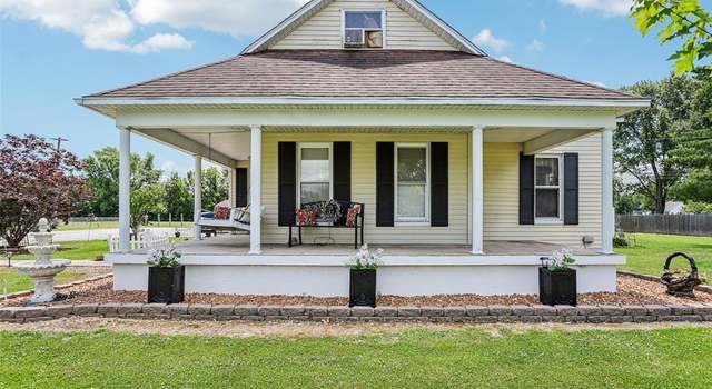 Photo of 603 S Main St, Sorento, IL 62086
