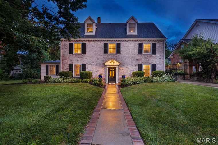 Photo of 220 Orrick Ln Kirkwood, MO 63122
