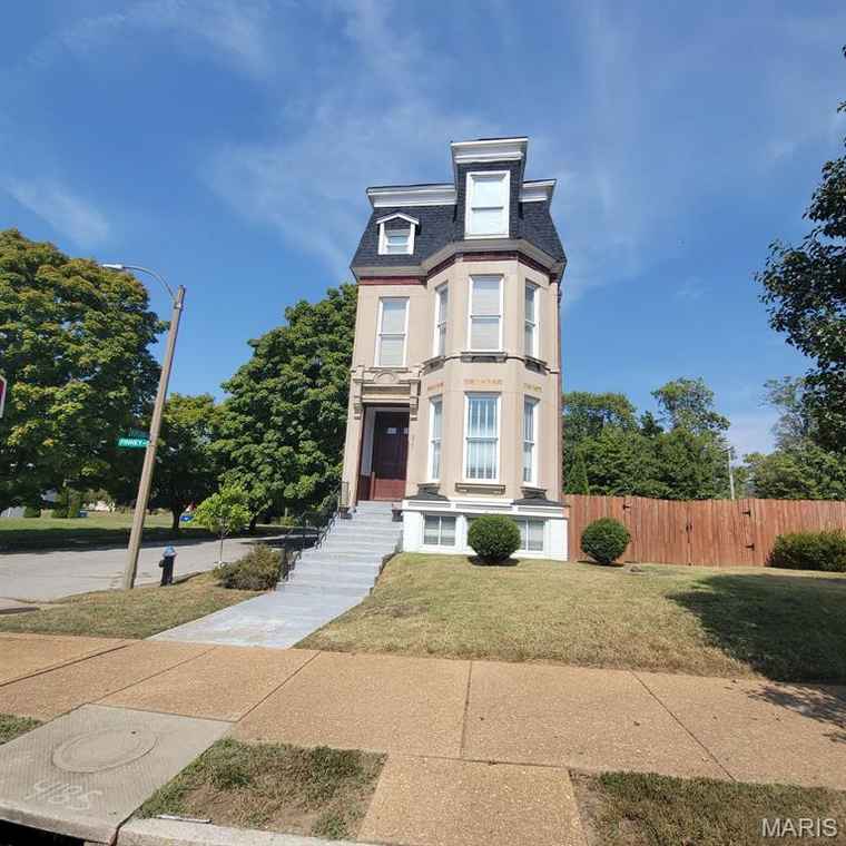 Photo of 3761 Finney Ave St Louis, MO 63113