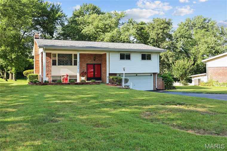 Photo of 2122 Green Slope Dr , MO 63136