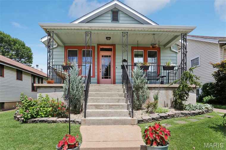 Photo of 6211 Hoffman Ave St Louis, MO 63139