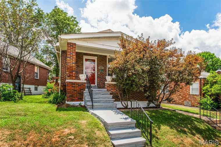 Photo of 6300 Juniata St St Louis, MO 63139