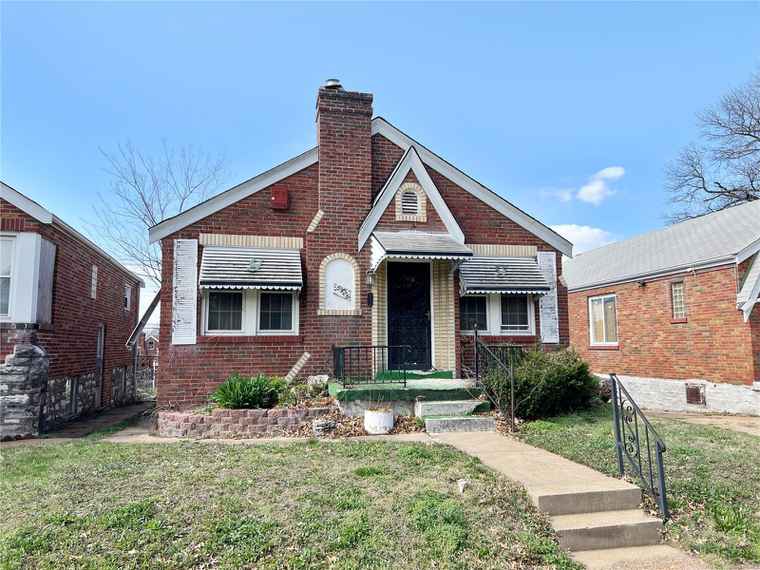 Photo of 5926 Mcarthur Ave St Louis, MO 63120