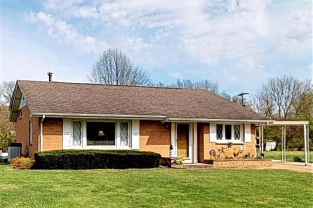 22 Eastwood Dr Belleville Il 62223 3 Beds 3 Baths