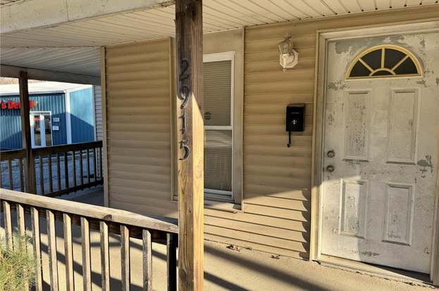 2915 Market St, Hannibal, MO 63401 | MLS# 24033805 | Redfin