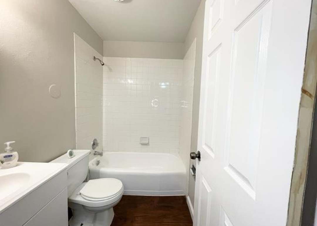 820 Loyola Dr, Florissant, MO 63031